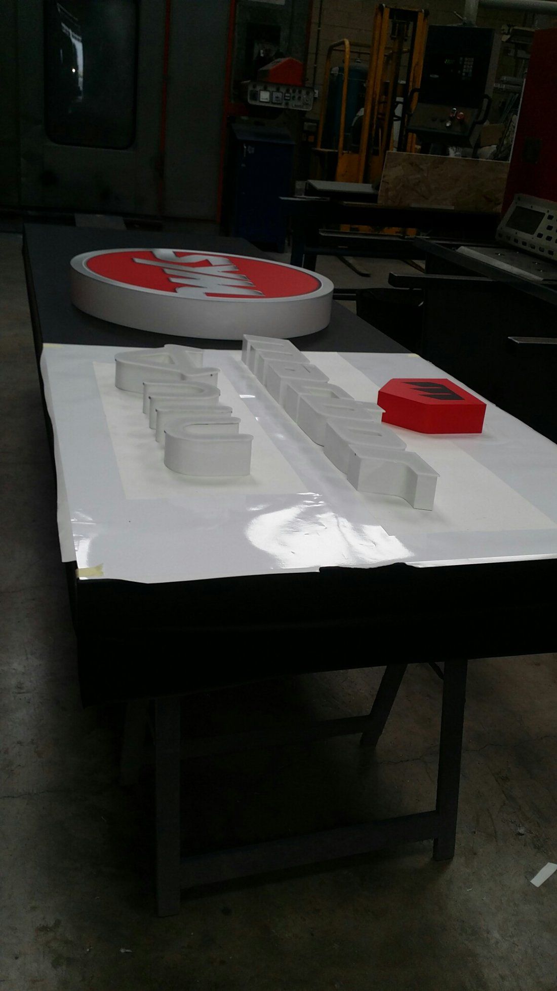 Letras corpóreas en Manresa